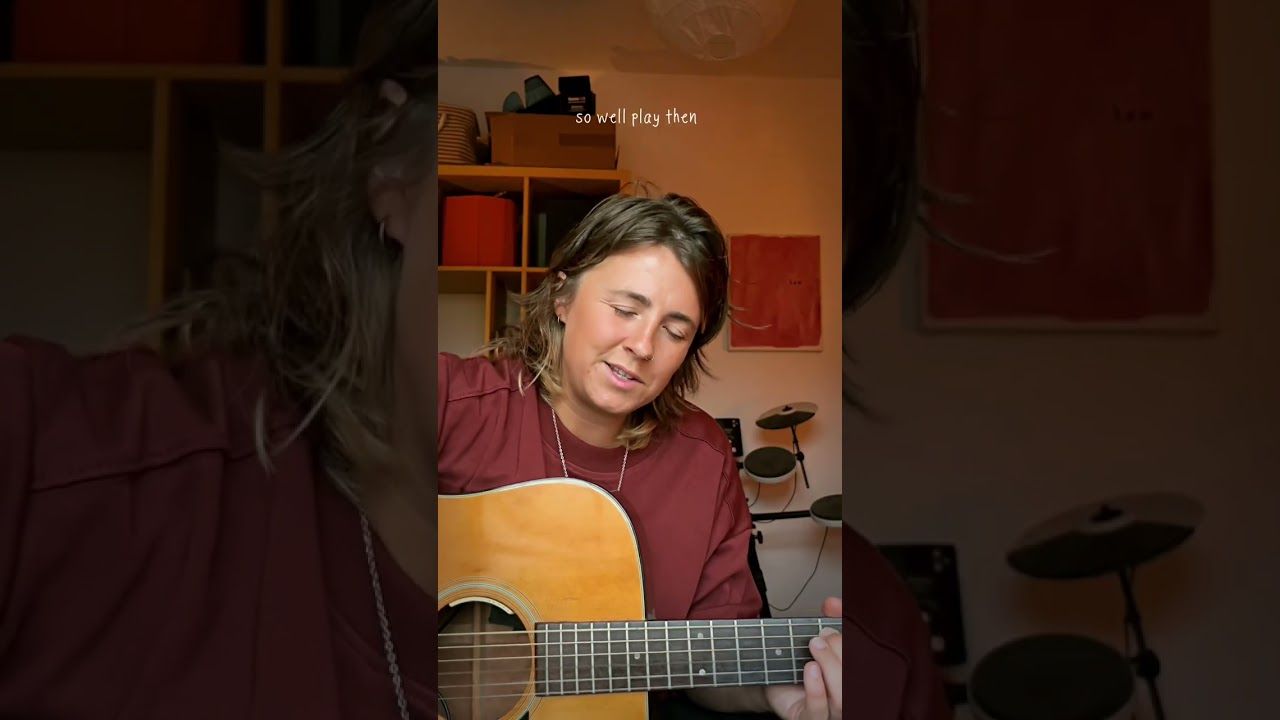 RONA MAC performing live